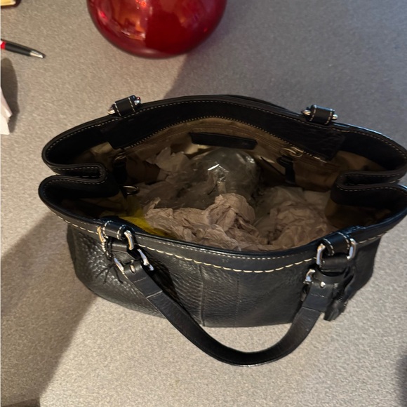 Black Shoulder Bag with Textured Leather and Silver Hardware - Picture 3 of 4